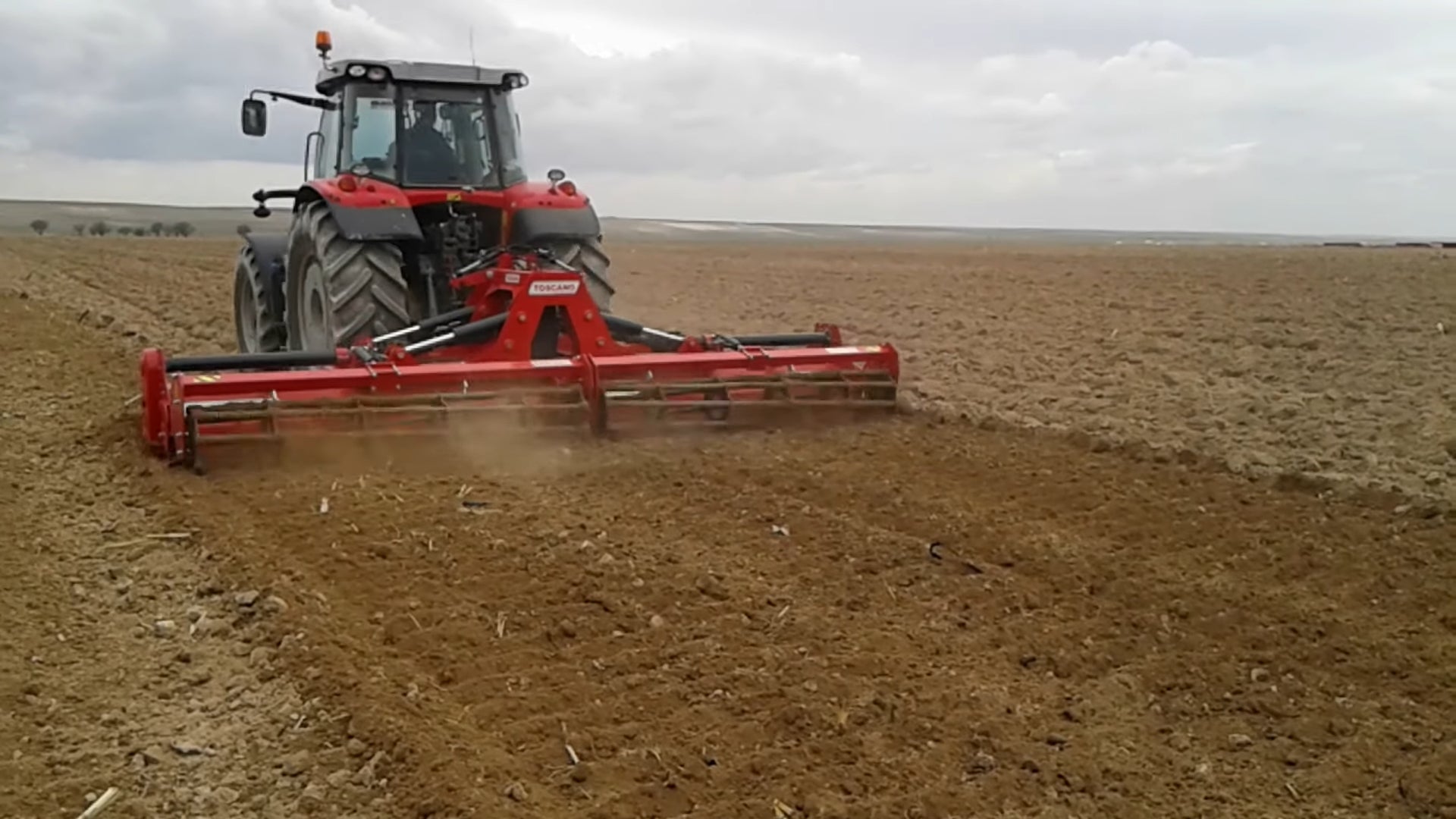 TOSCANO | Folding Rotary Tiller | Model 5300 & 5800 | Work Width 17 To 18.7 Feet | HorsePower 180-300 HP | For Tractor