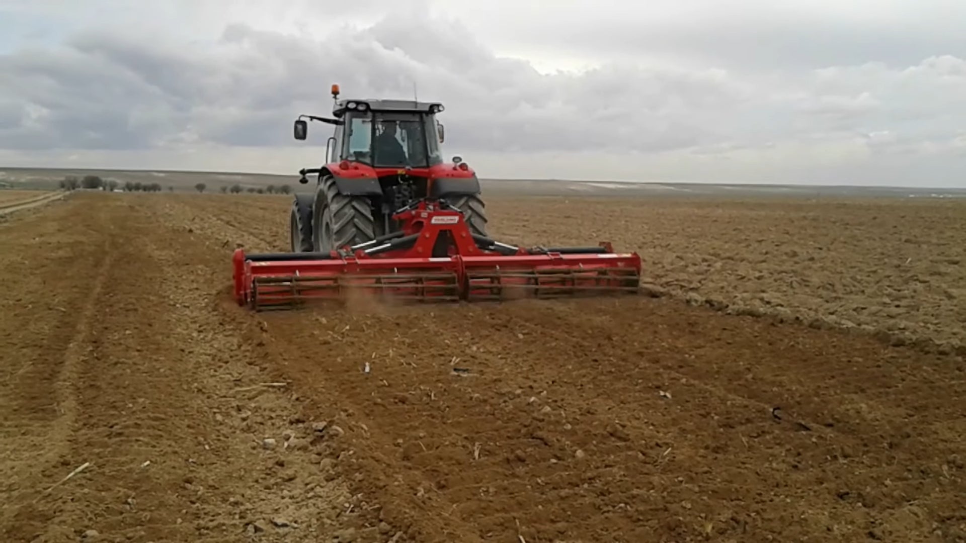 TOSCANO | Folding Rotary Tiller | Model 5300 & 5800 | Work Width 17 To 18.7 Feet | HorsePower 180-300 HP | For Tractor