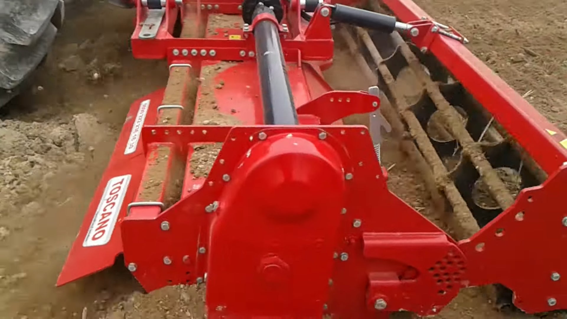 TOSCANO | Folding Rotary Tiller | Model 5300 & 5800 | Work Width 17 To 18.7 Feet | HorsePower 180-300 HP | For Tractor